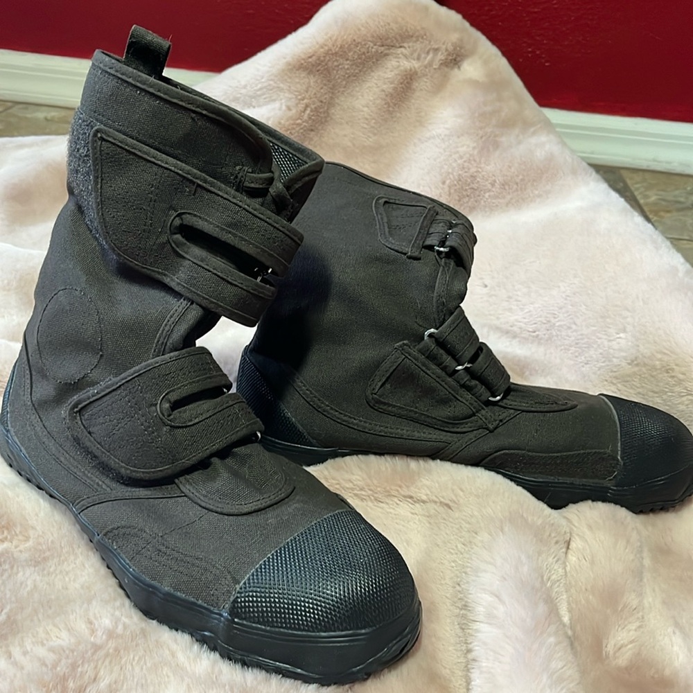 Men’s Fugu work shoe/boot size 10/10.5 steel toe brown